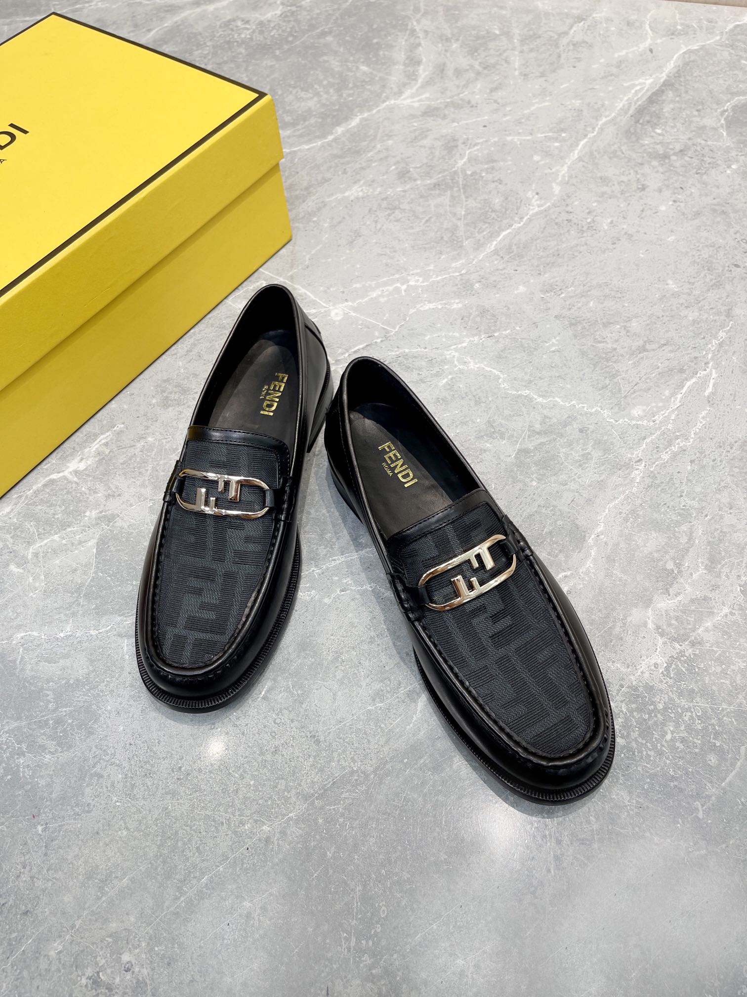 F**di FD O’Lock Loafers Black For Men