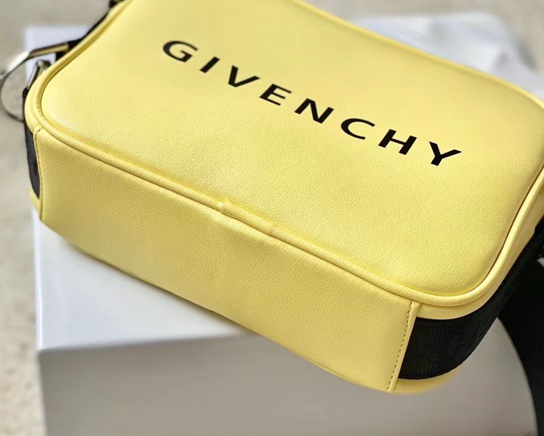 Givenchy Camera Bag Blue/Black/Yellow For Women‎ 7.75in/19.7cm GIV158073