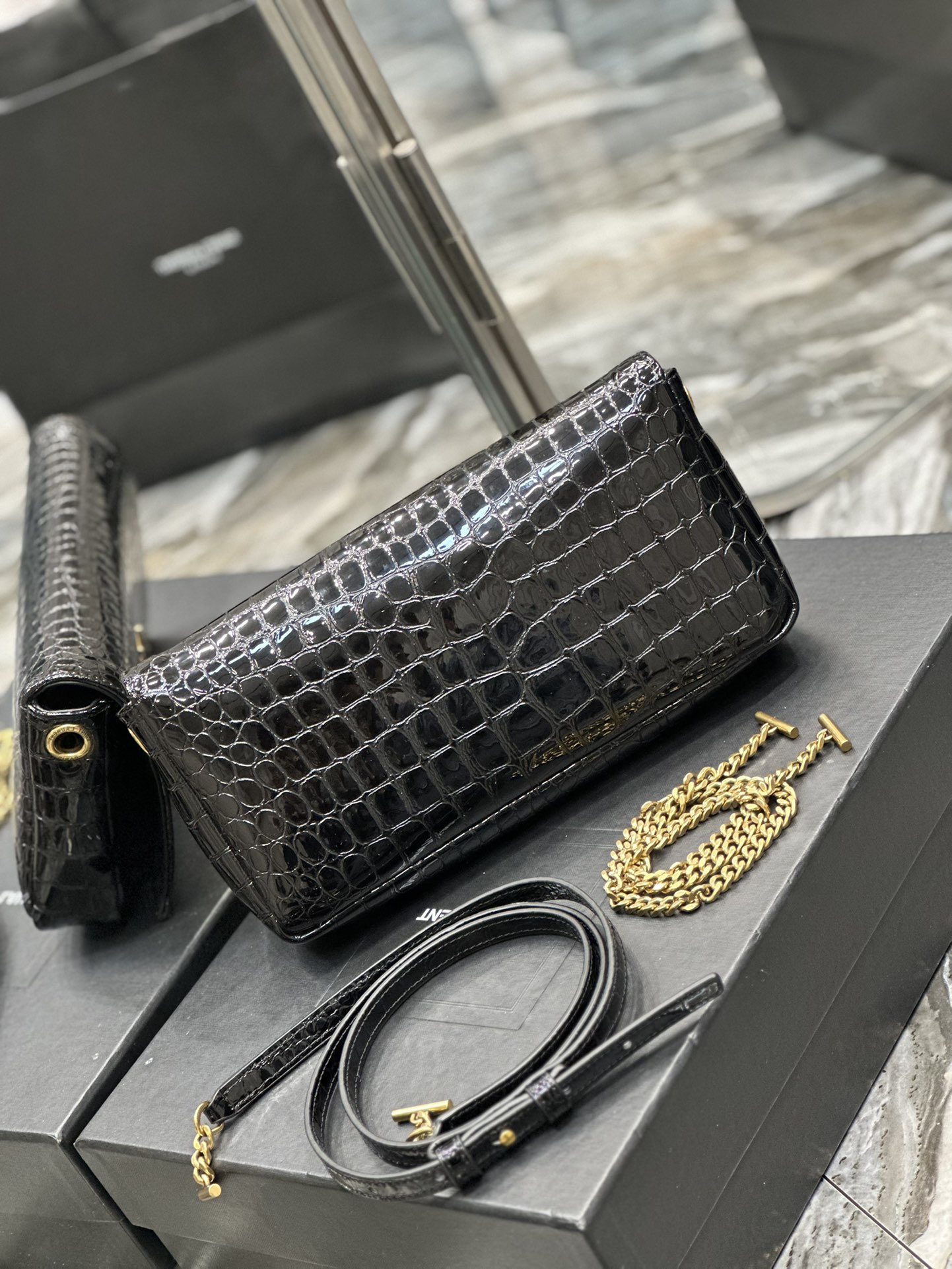 Sa1nt Lau*nt Cassandre Phone Holder Black For Women‎ 10.2in/26cm