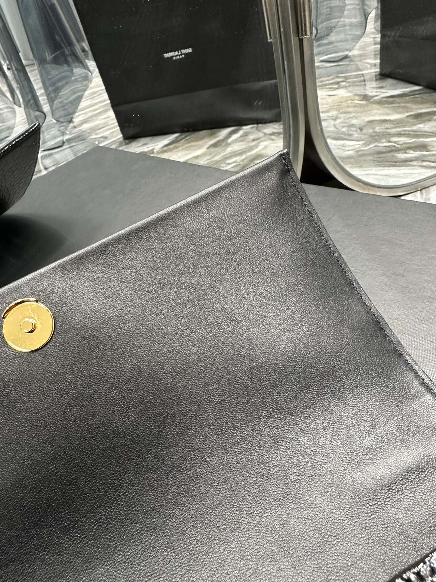 Sa1nt Lau*nt Cassandre Phone Holder Black For Women‎ 10.2in/26cm