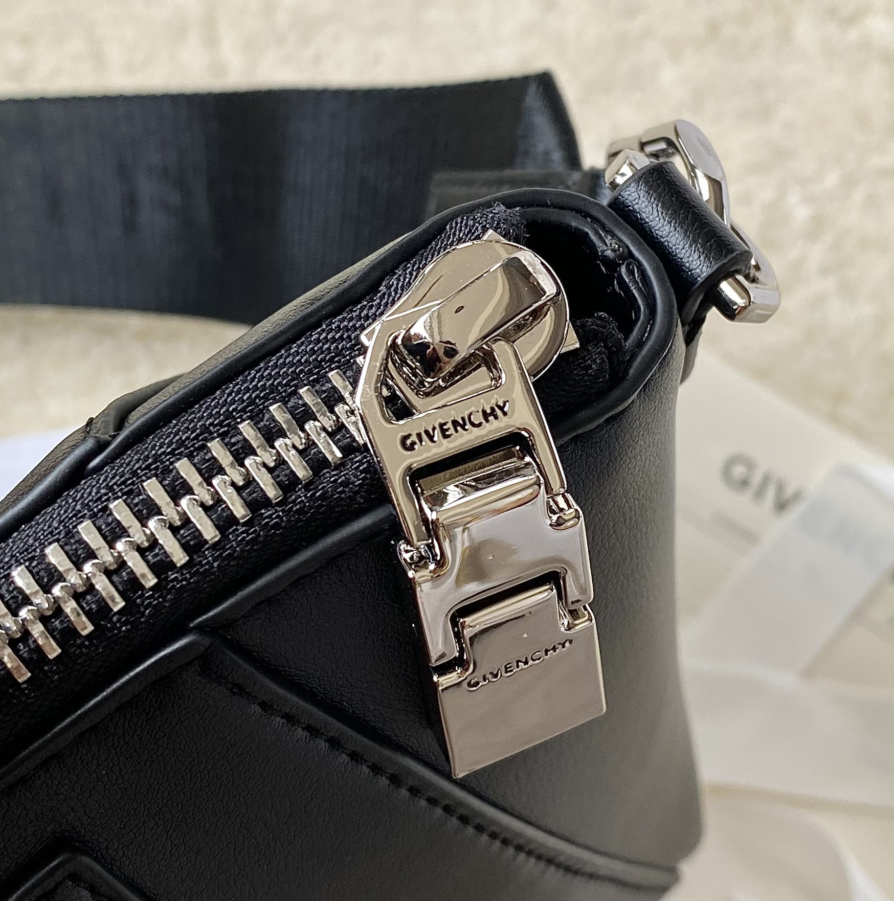 Givenchy Mini Antigona Sport Bag Brown/Black/Beige For Women‎ 8.7in/22cm BB50NVB1HT-001