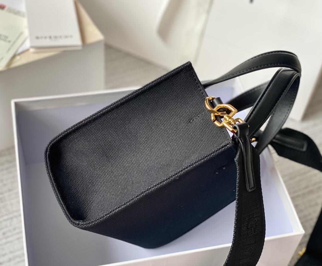 Givenchy Mini G Tote Shopping Bag Black/Beige For Women‎ 7.5in/19cm BB50N0B1F1-001