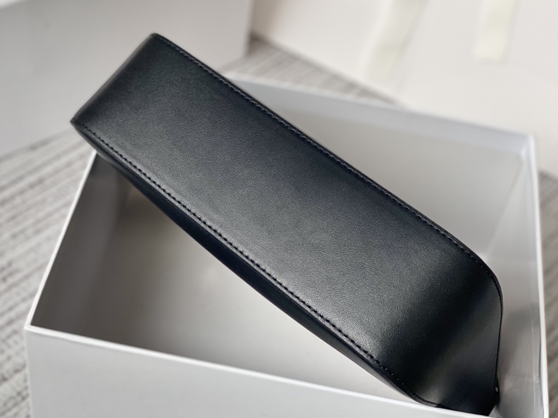 Givenchy Small Moon Cut Out Bag Black/Pink/Cream/Brown/Grey/Dark Grey For Women‎ 9.8in/25cm BB50LGB1A4-001