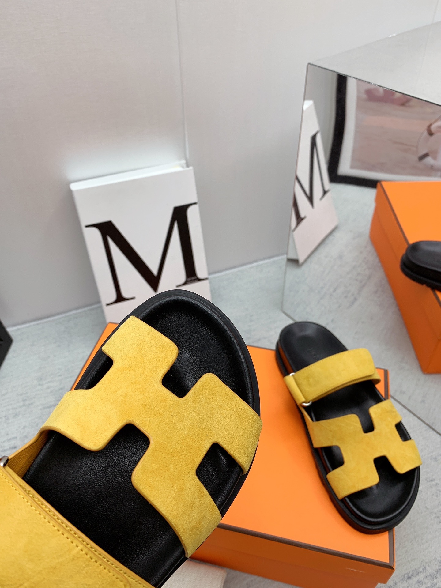 H**me5 Chypre Sandal Yellow For Men