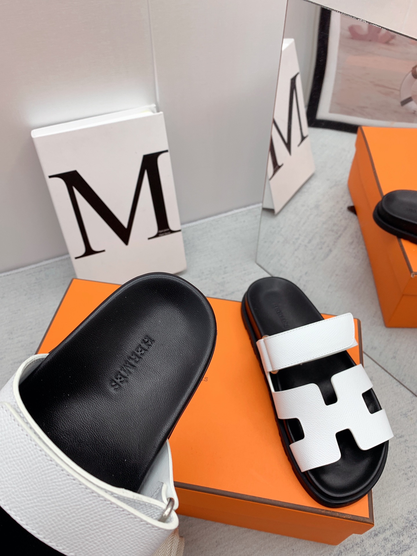 H**me5 Chypre Sandal White For Men