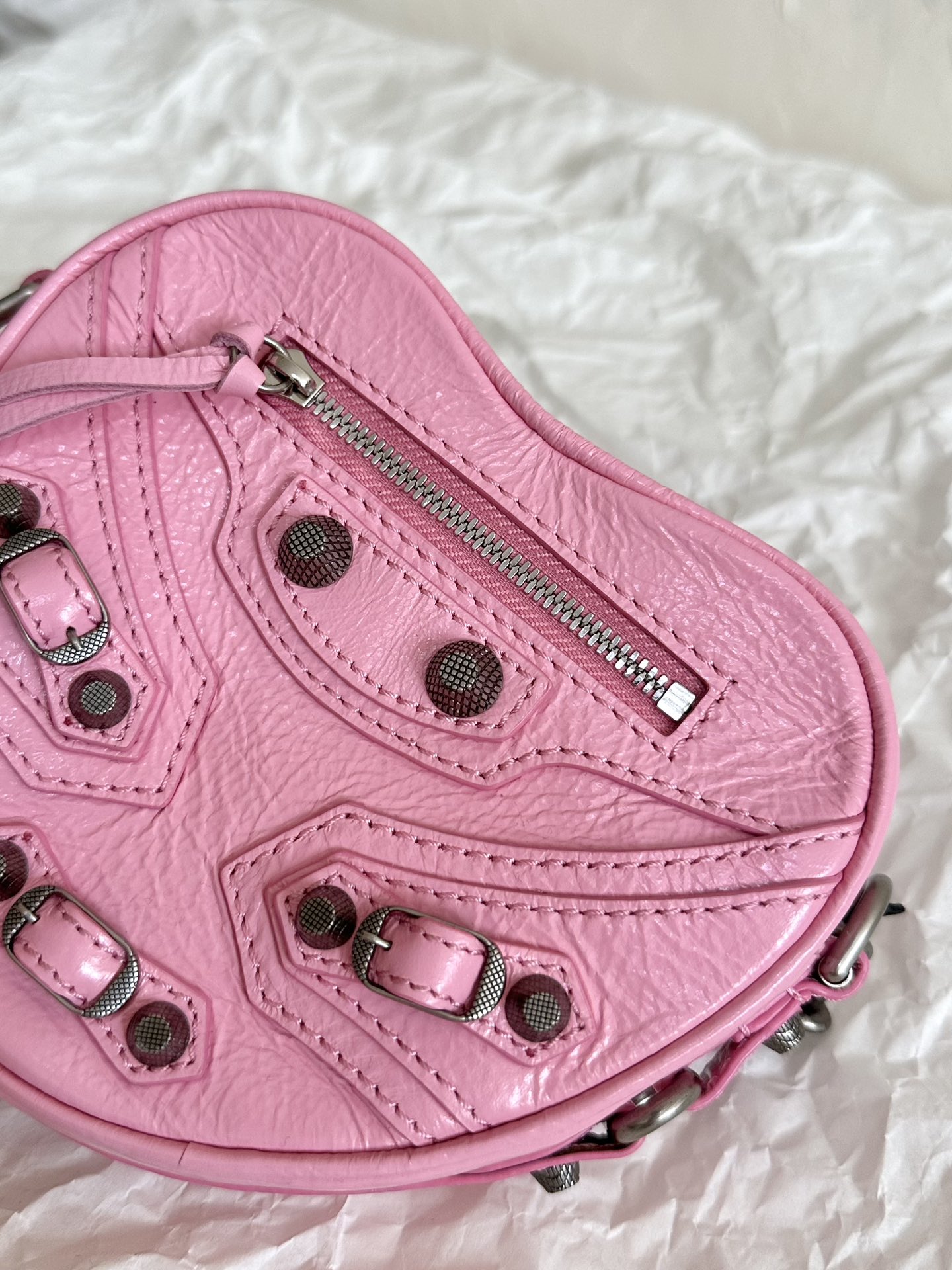 Ba1en*iaga Le Cagole Heart Mini Bag Black/Pink For Women‎ 6.3in/16cm 7227811VG9Y1000