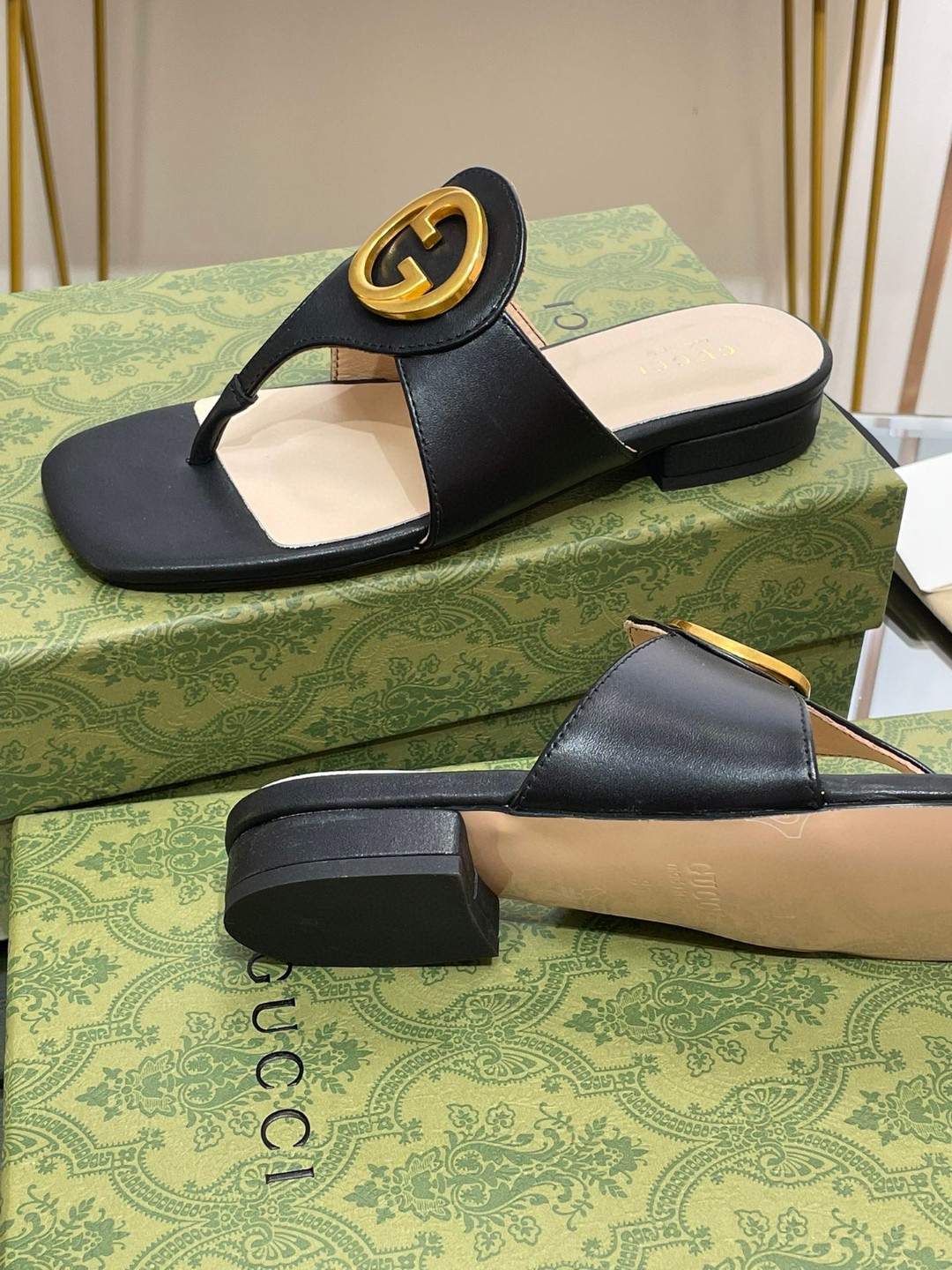Gvc*1 Blondie Thong Sandal Black For Women ‎739048 C9D00 1000