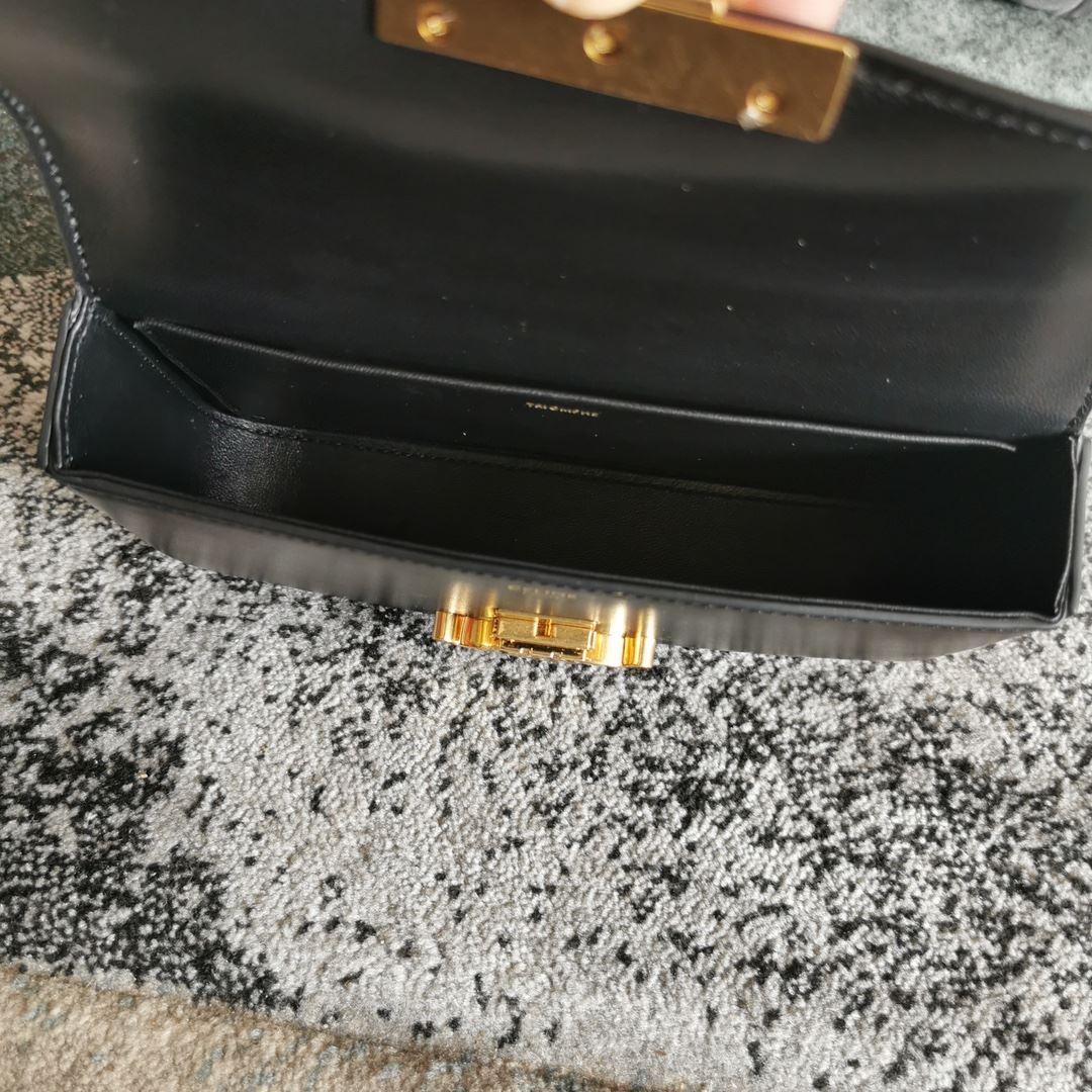 Ce1i*e Chain Shoulder Bag Triomphe In Shiny Black For Women‎ 8in/20.5cm 197993BF4.38NO