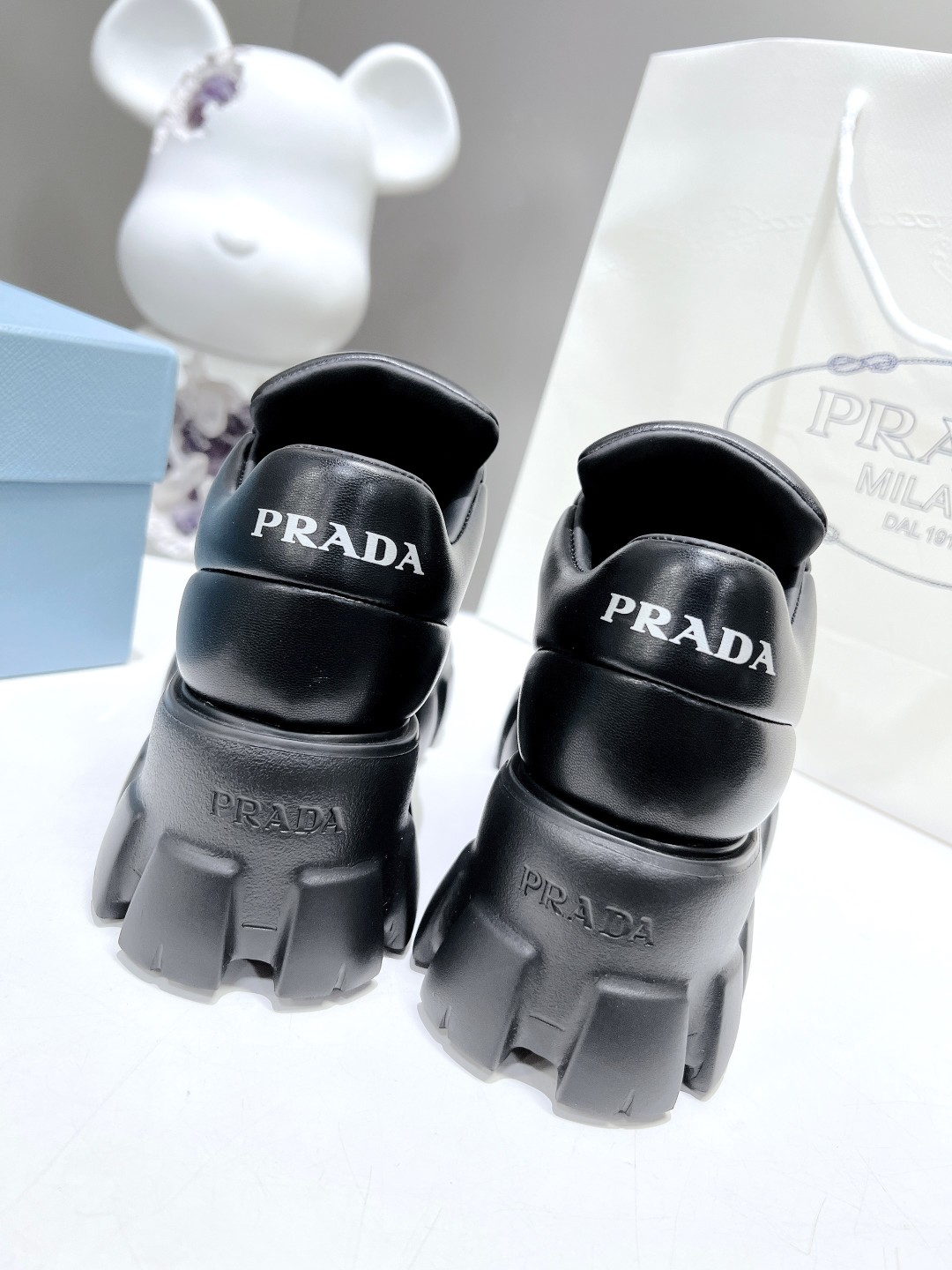 Pra*a Soft Padded Nappa Lace-Up Shoes Black For Women 2.1 in/ 5.5 cm