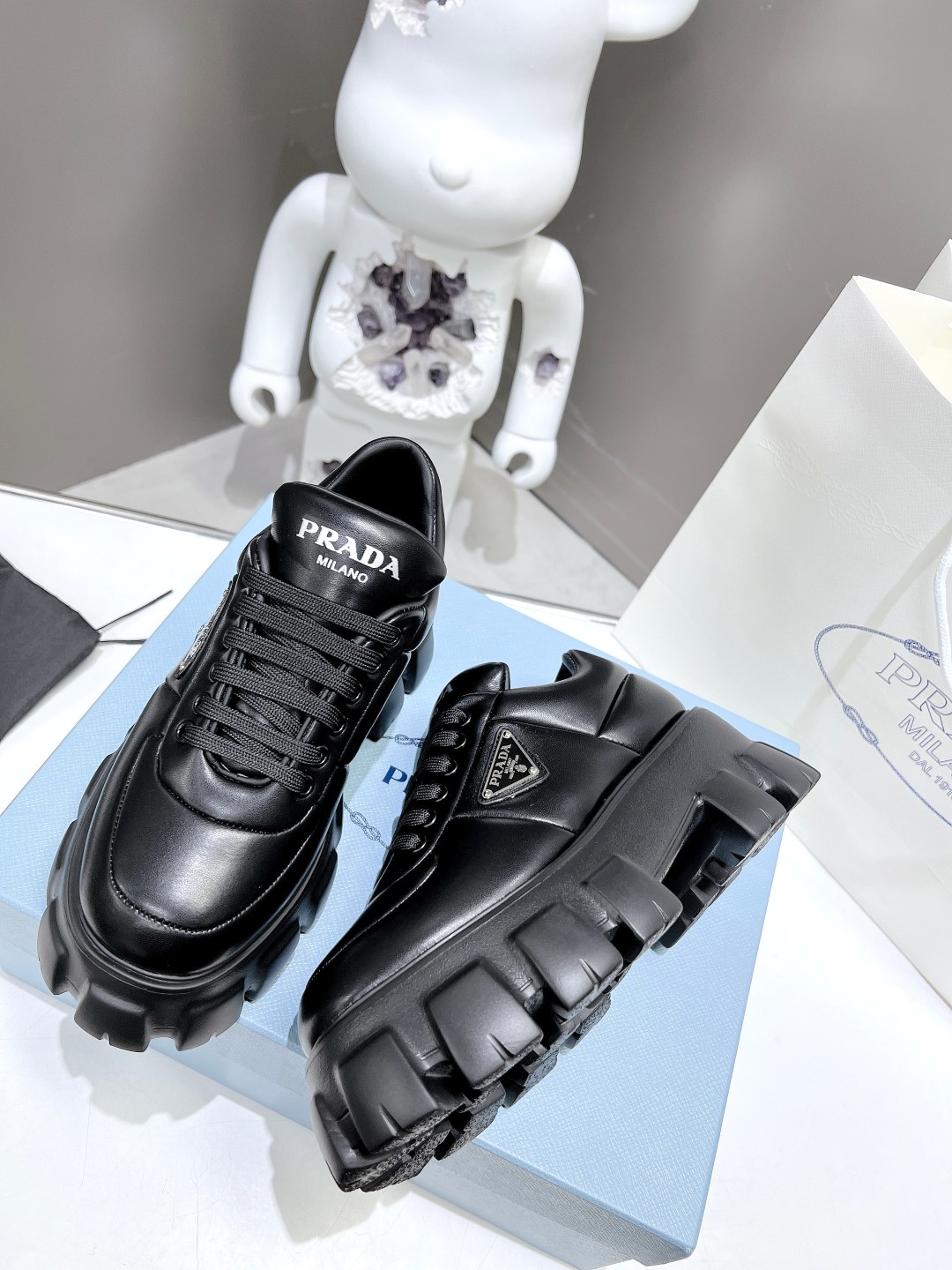 Pra*a Soft Padded Nappa Lace-Up Shoes Black For Women 2.1 in/ 5.5 cm