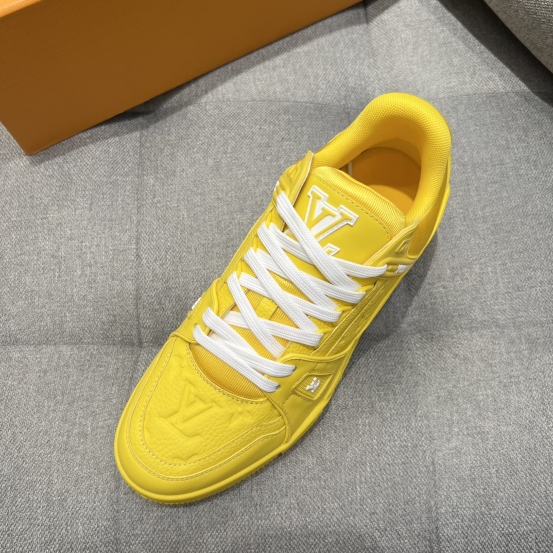 L0vis Vvtt0n LV Trainer Sneaker Yellow For Men 1AARGE