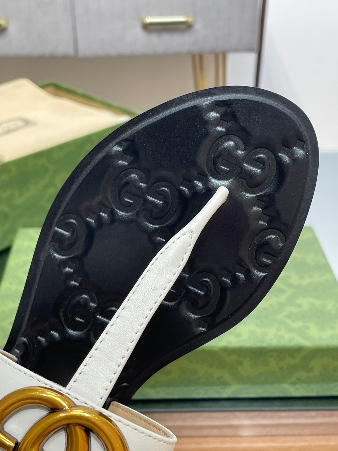 Gvc*1 Thong Sandal With Double G White For Women ‎