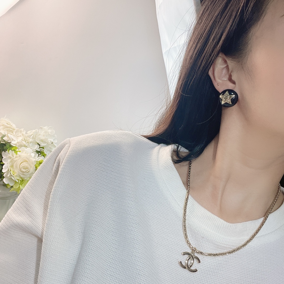 Ch**el CC Necklace Gold For Women