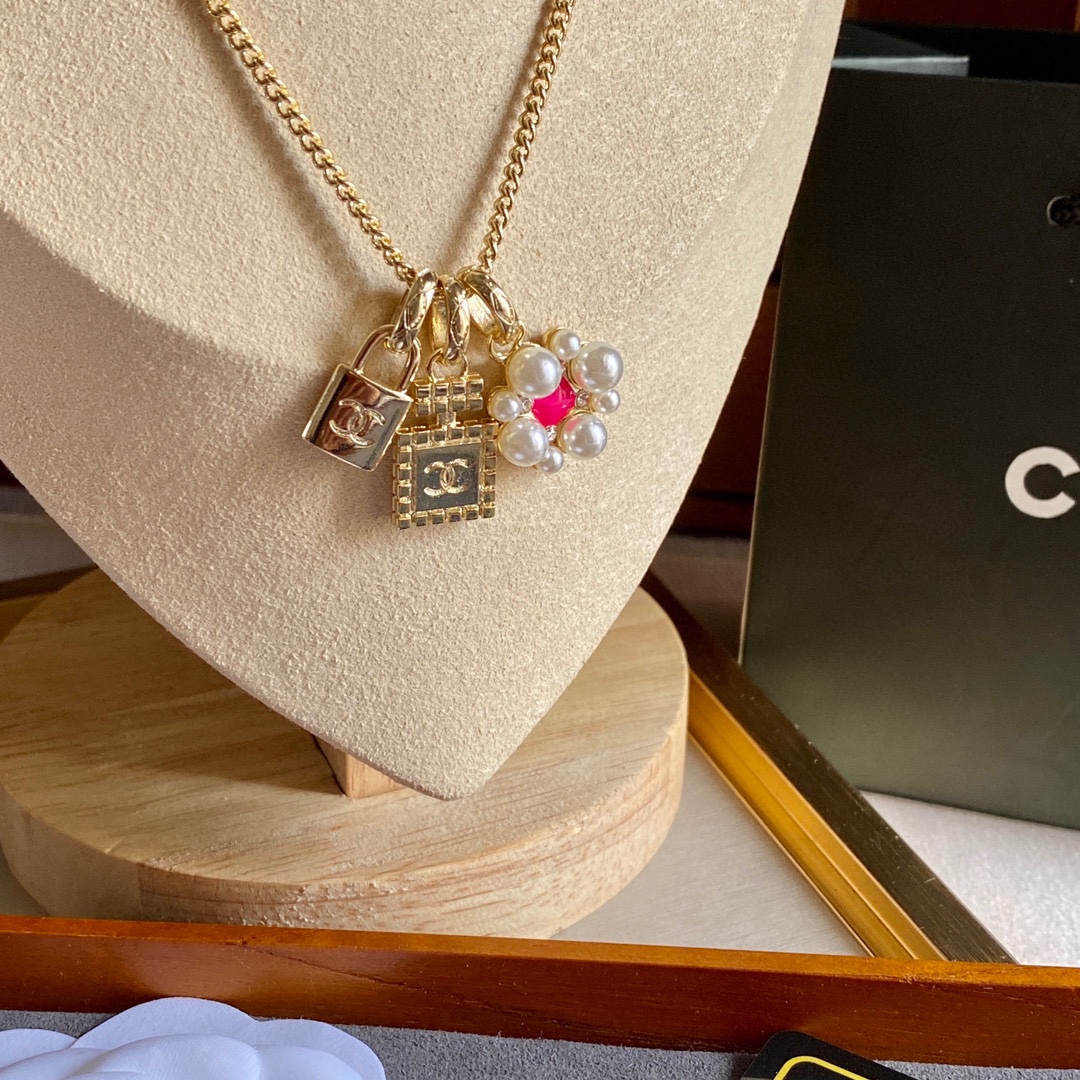 Ch**el Padlock Necklace Gold For Women
