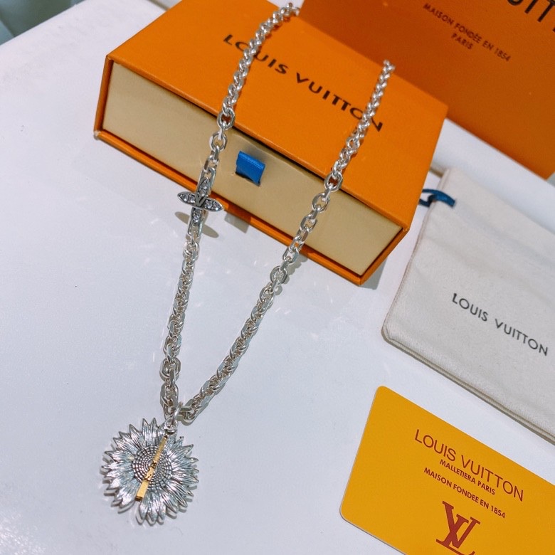 L0vis Vvtt0n Star Necklace Silver For Women