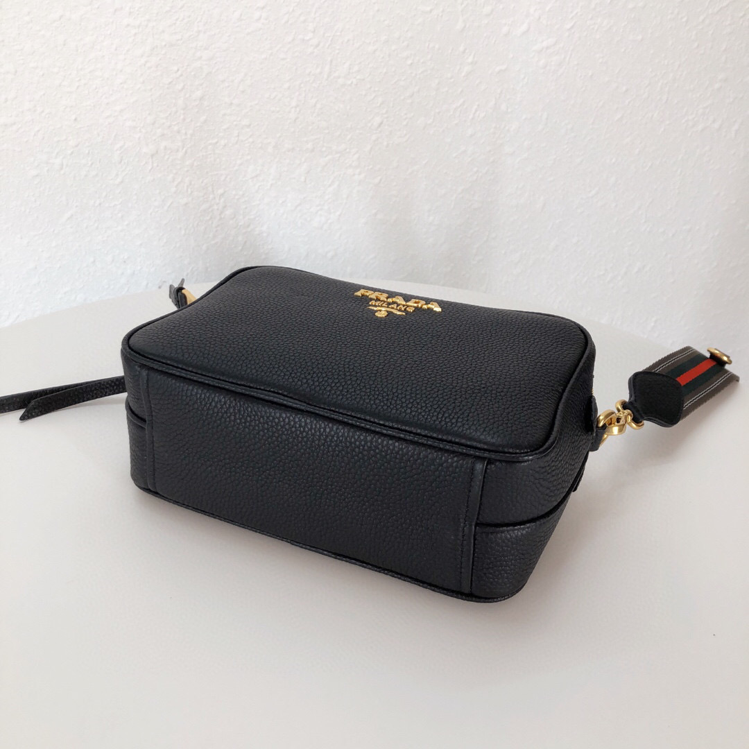 Pra*a Medium Camera Bag With Gold Tone Hardware In Black For Women 8.6in/ 22cm