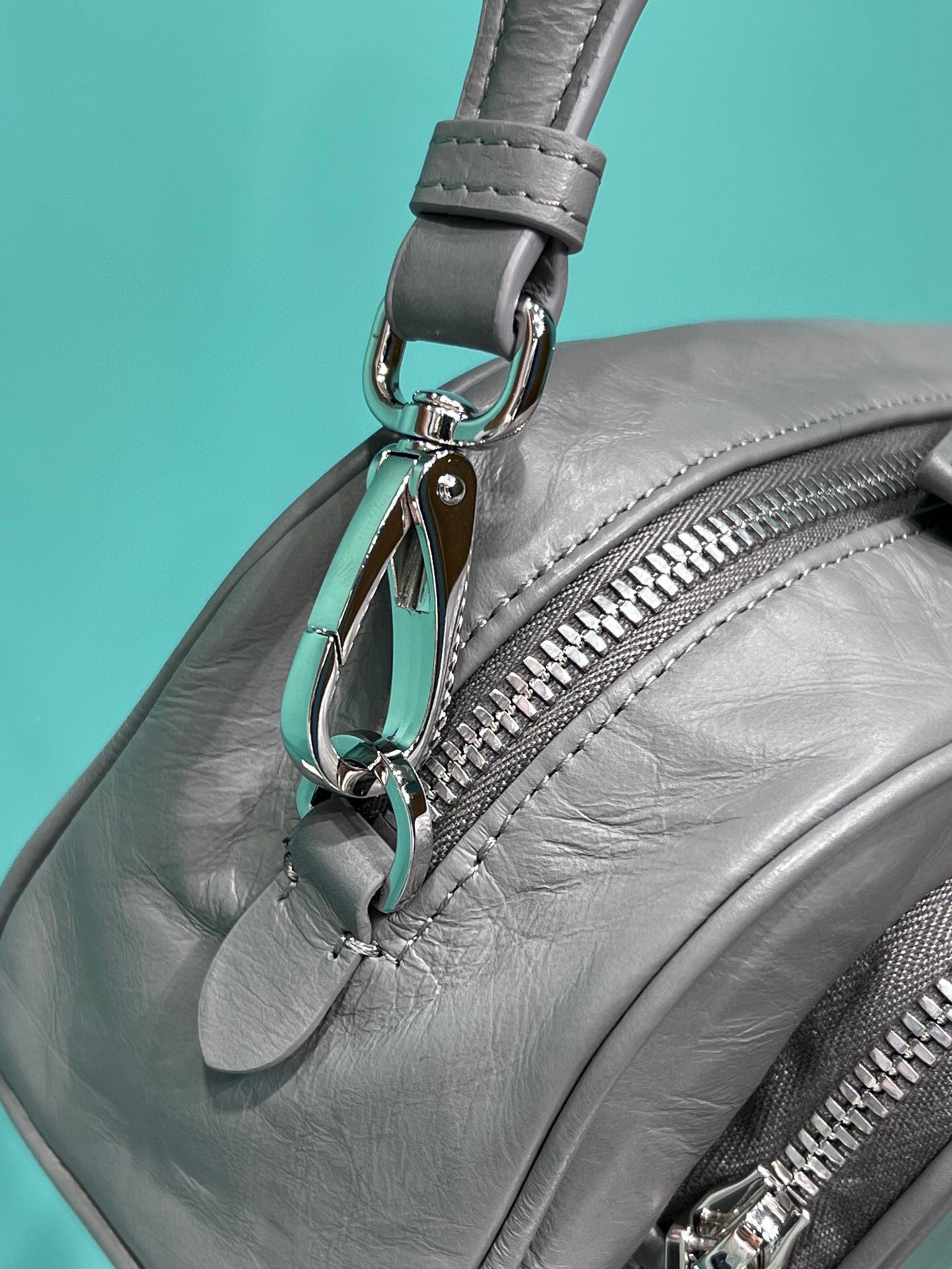 Pra*a Nappa Antique Multi-Pocket Shoulder Bag In Grey/Black/Pink For Women 8.6 in/ 22cm 1BH198_UVL_F0480_V_4OO