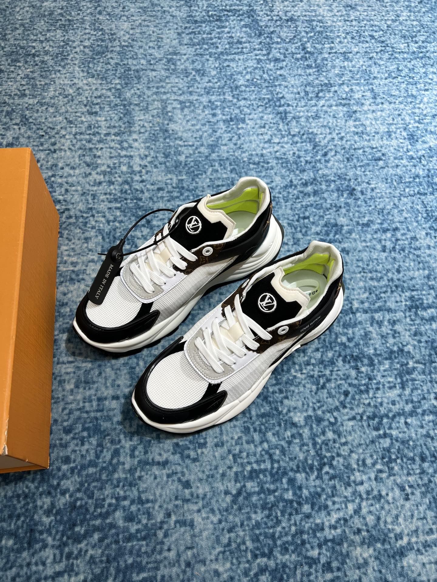 L0vis Vvtt0n Run 55 Sneaker White And Black For Men