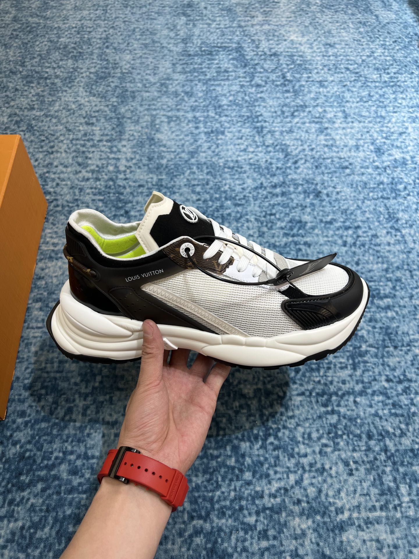 L0vis Vvtt0n Run 55 Sneaker White And Black For Men