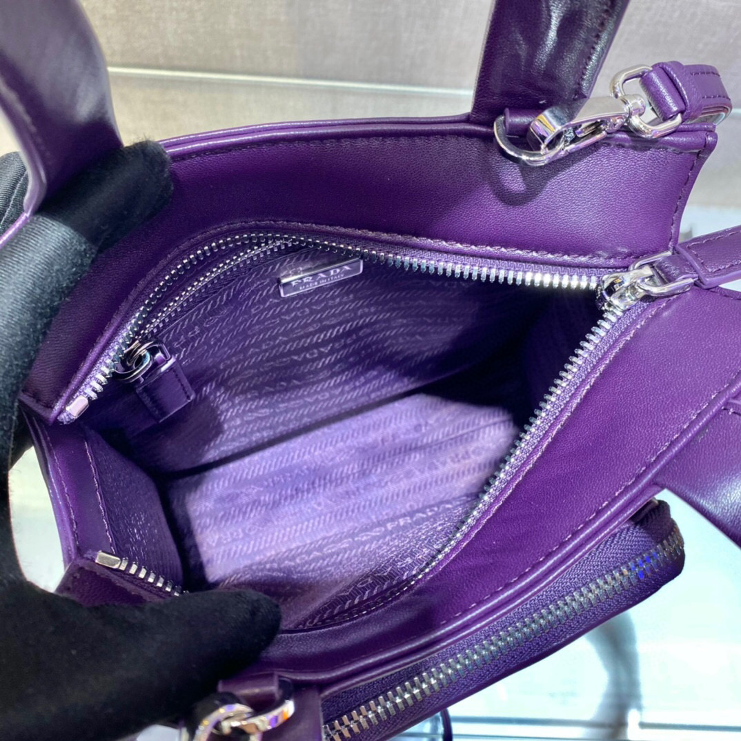 Pra*a Shoulder Bag In Purple For Women 8.6in/ 22cm