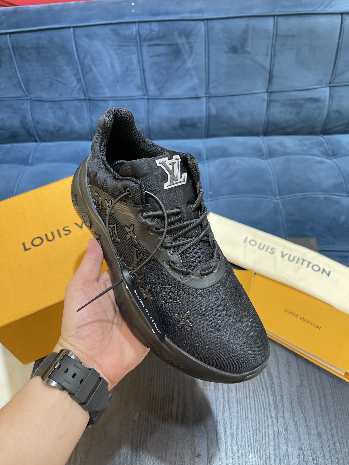 L0vis Vvtt0n Show Up Sneaker Black For Men 1A9JRO