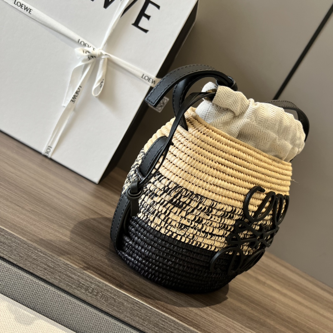 L0ew* Beehive Basket Bag Beige/Black For Women 7.9in / 20cm