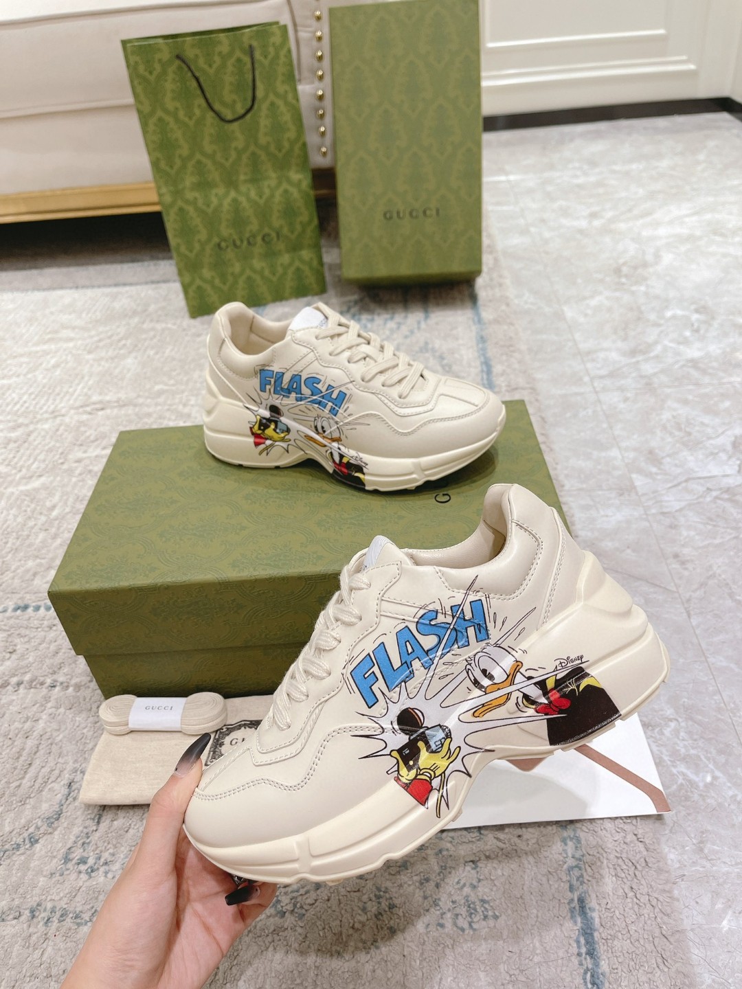 Gvc*1 Disney x Donald Duck Rhyton Sneaker White For Men 646506 DRW00 9522