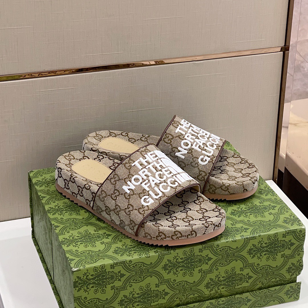 Gvc*1 GG Canvas Slide Sandal Grey For Men