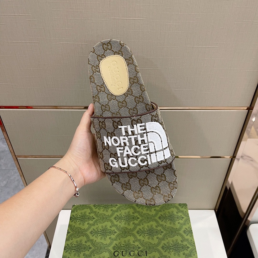 Gvc*1 GG Canvas Slide Sandal Grey For Men