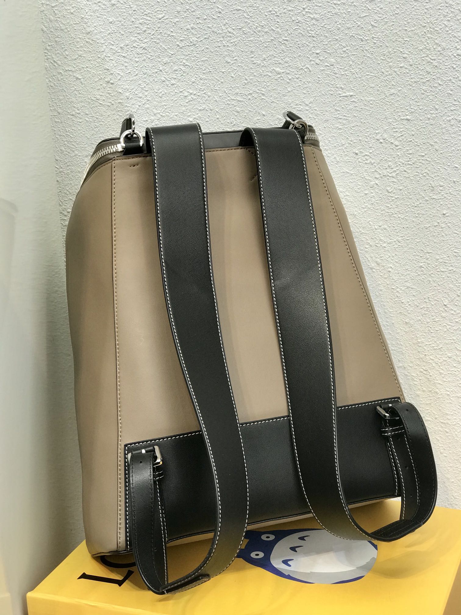 L0ew* Goya Backpack Black/Beige/Brown For Women 16.1in / 41cm