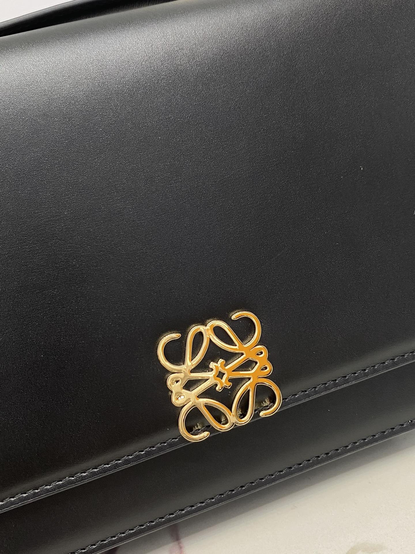 L0ew* Goya Bag Black/White/Brown For Women 8.9in / 22.5cm A896N01X03