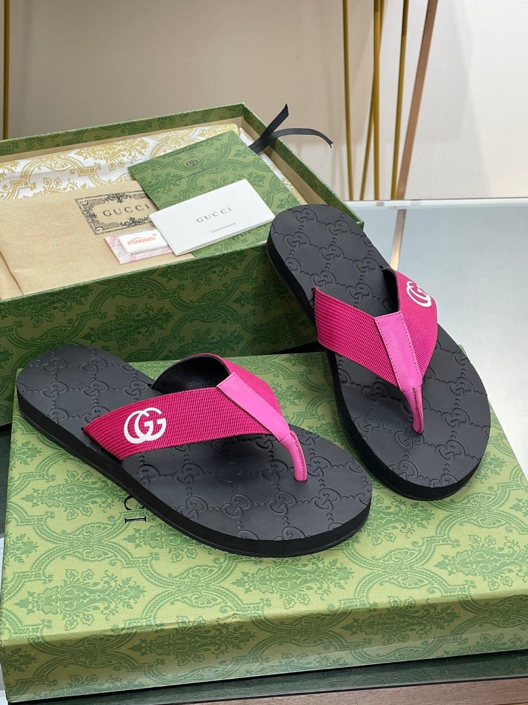 Gvc*1 Thong Sandal Pink For Men