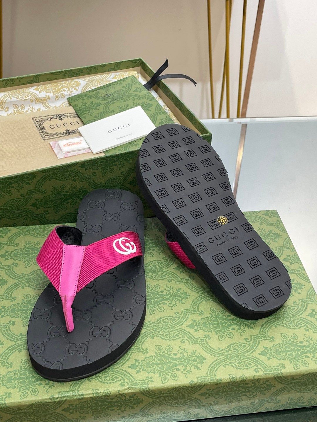 Gvc*1 Thong Sandal Pink For Men
