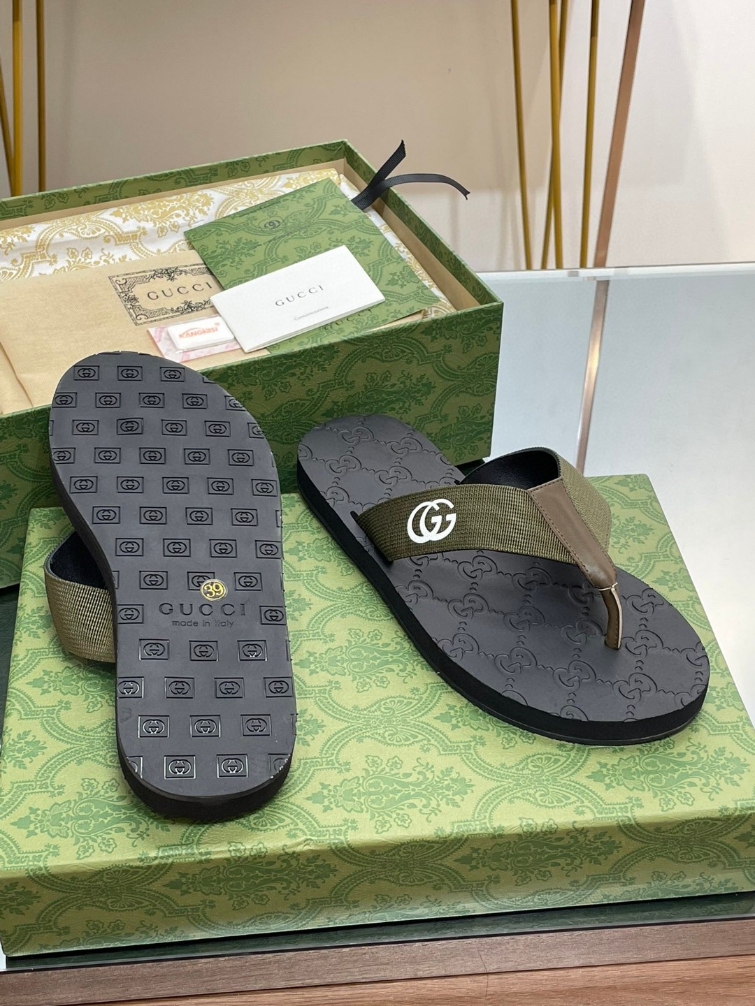 Gvc*1 Thong Sandal Green For Men