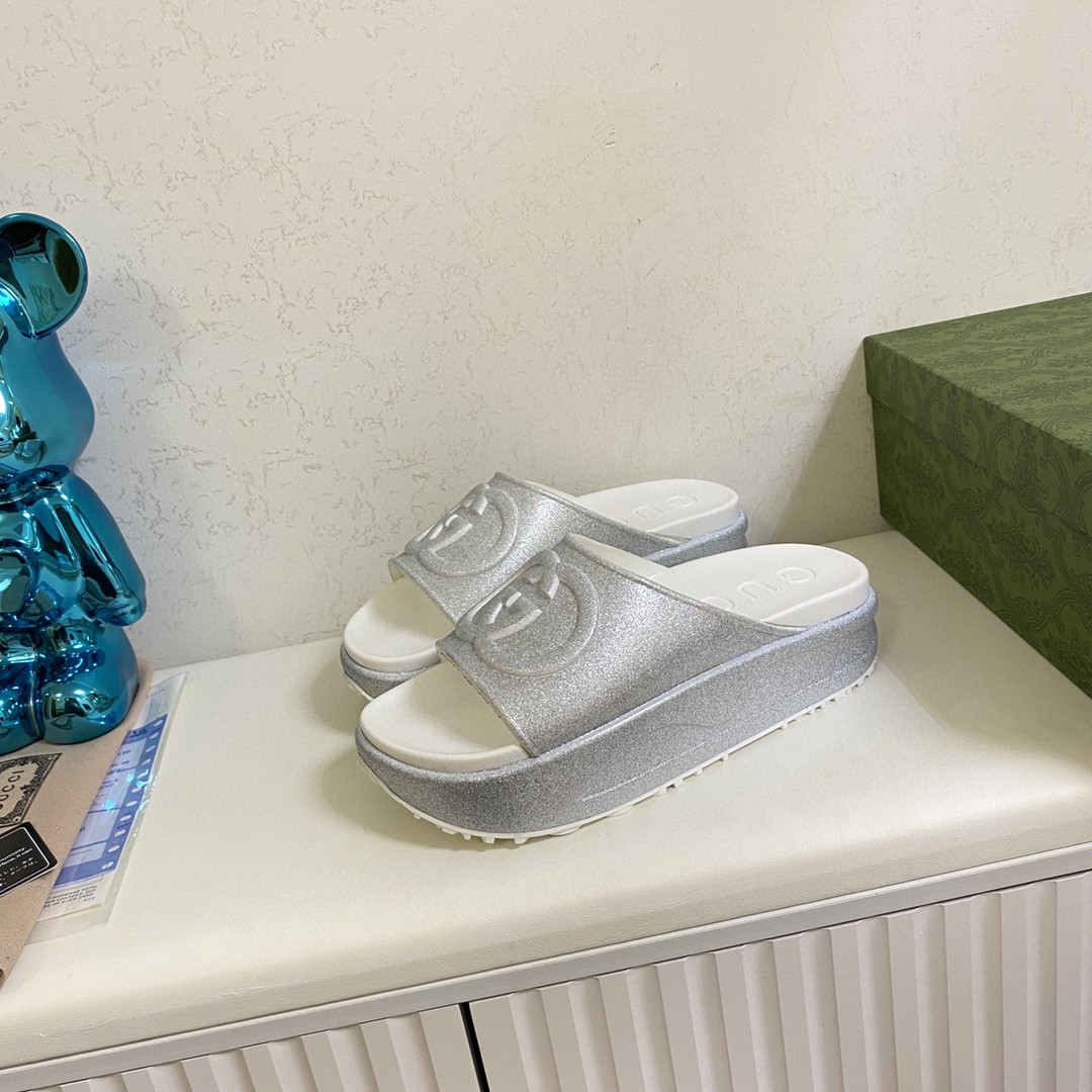 Gvc*1 Interlocking G Slide Sandal Silver For Men