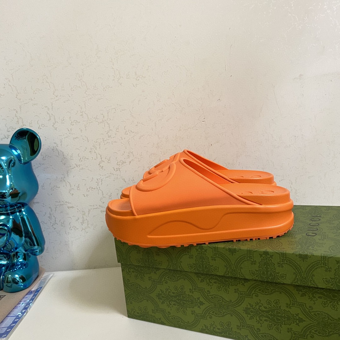 Gvc*1 Interlocking G Slide Sandal Orange For Men