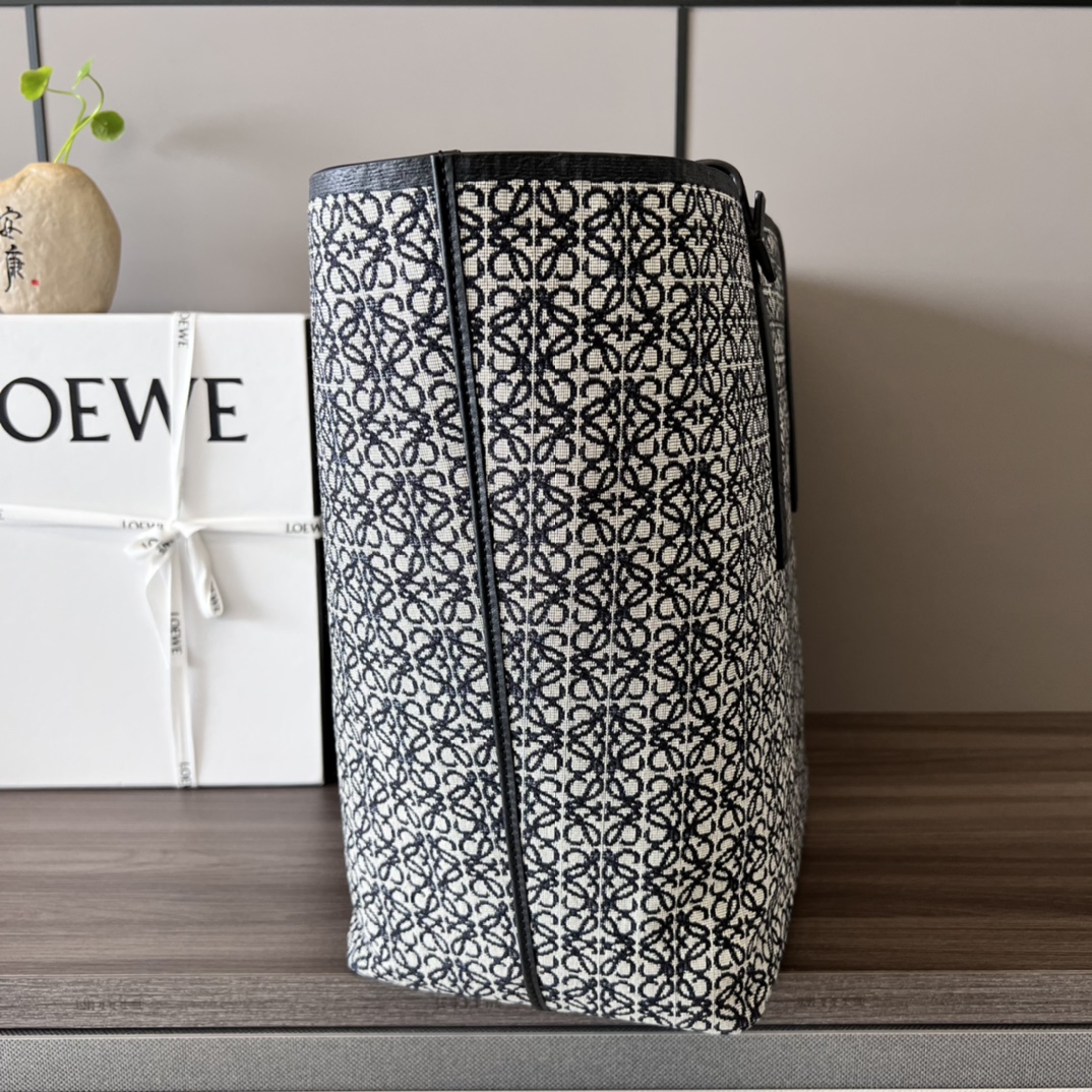 L0ew* T Tote bag in Anagram Black/Grey For Women 18.1in / 46cm B657Z73X03