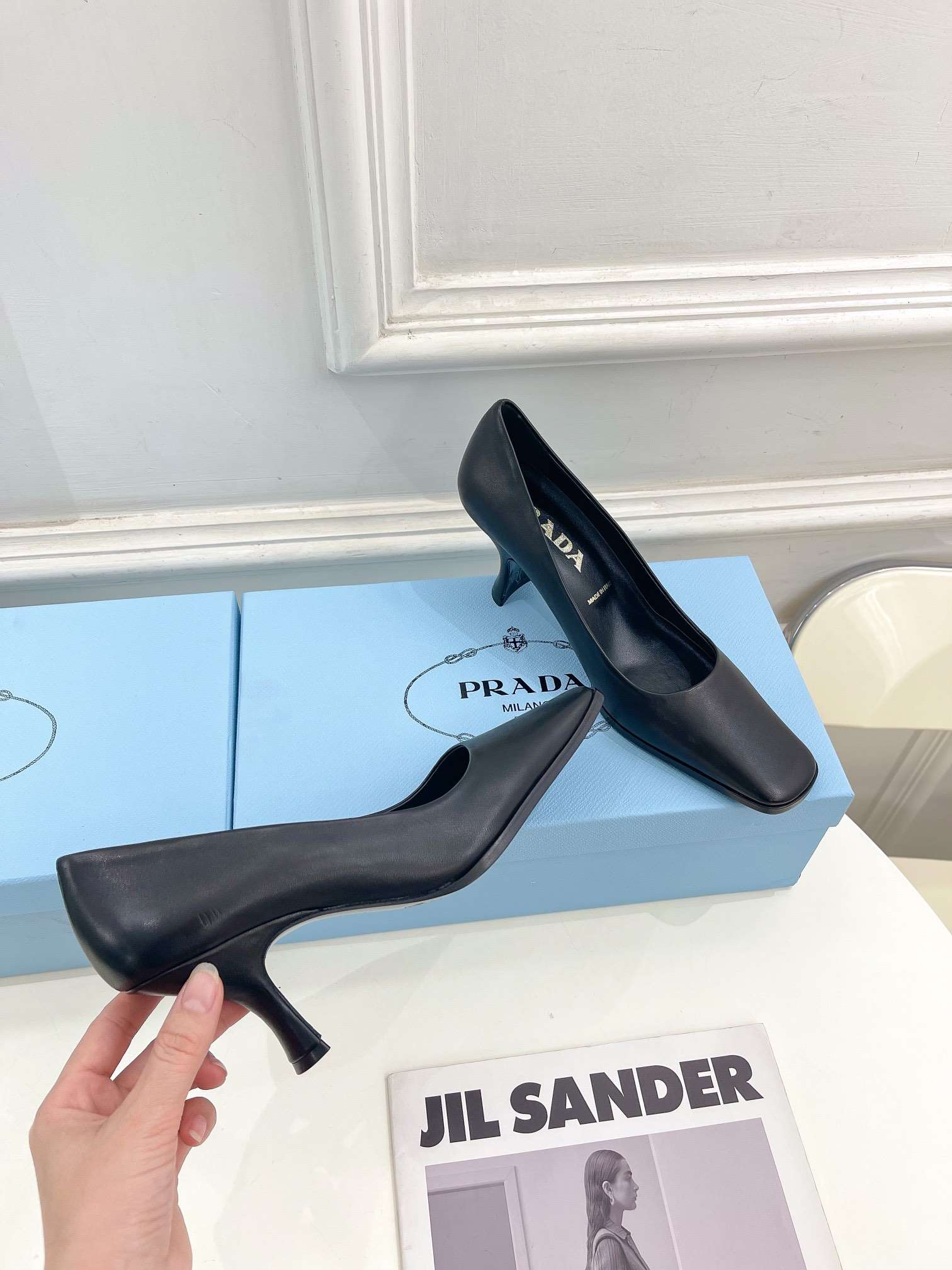 Pra*a Brushed Pumps Black For Women