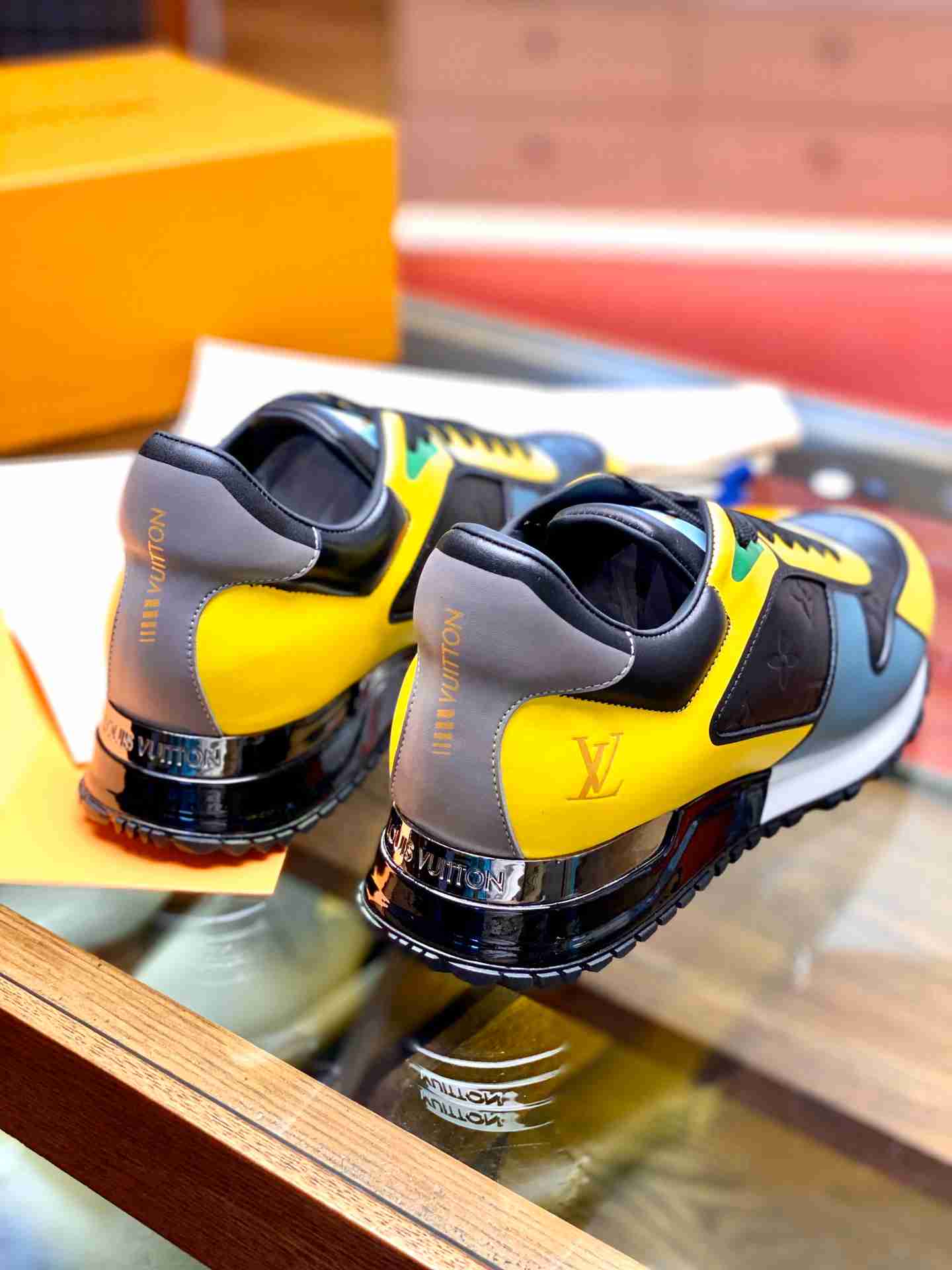 L0vis Vvtt0n Run Away Sneaker Yellow For Men