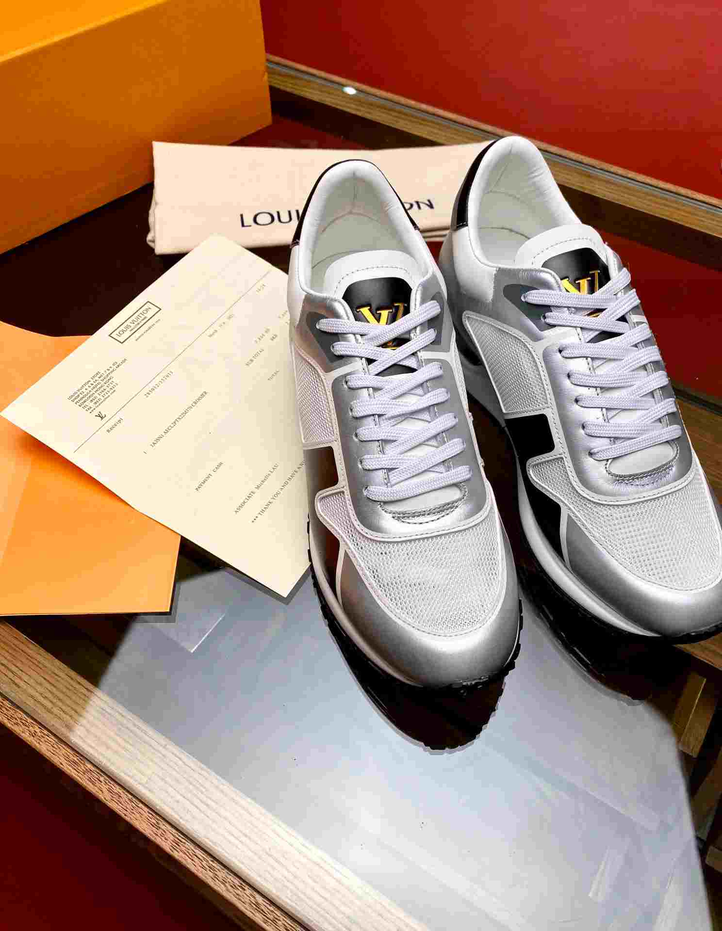 L0vis Vvtt0n Run Away Sneaker Silver For Men