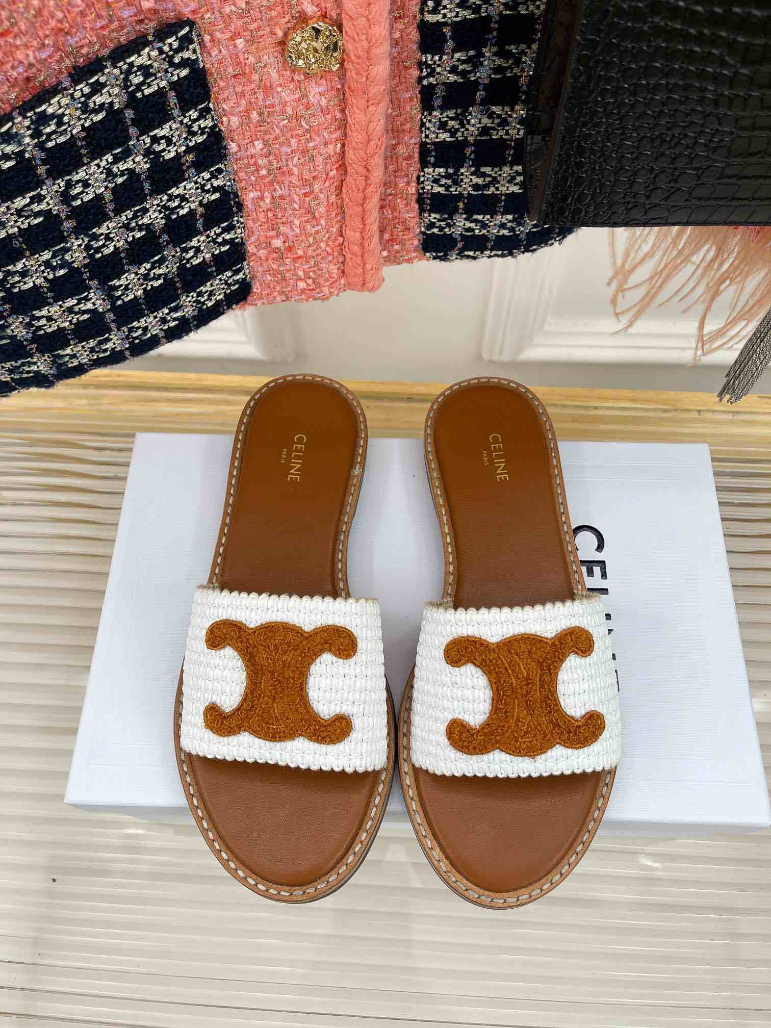 Ce1i*e Lympia Flat In Raffia White For Women