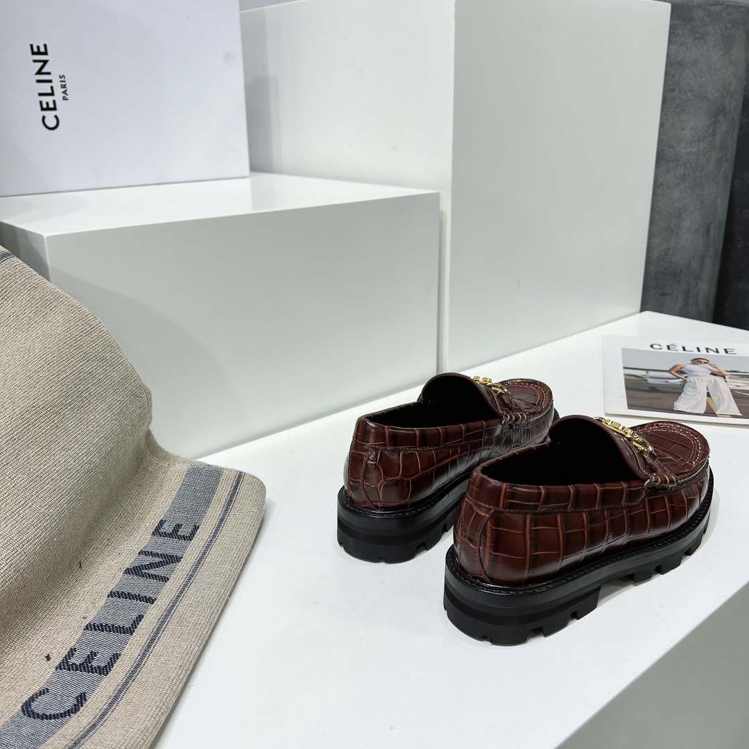 Ce1i*e Margaret Loafer With Triomphe Dark Brown For Women 344893656C.19DK