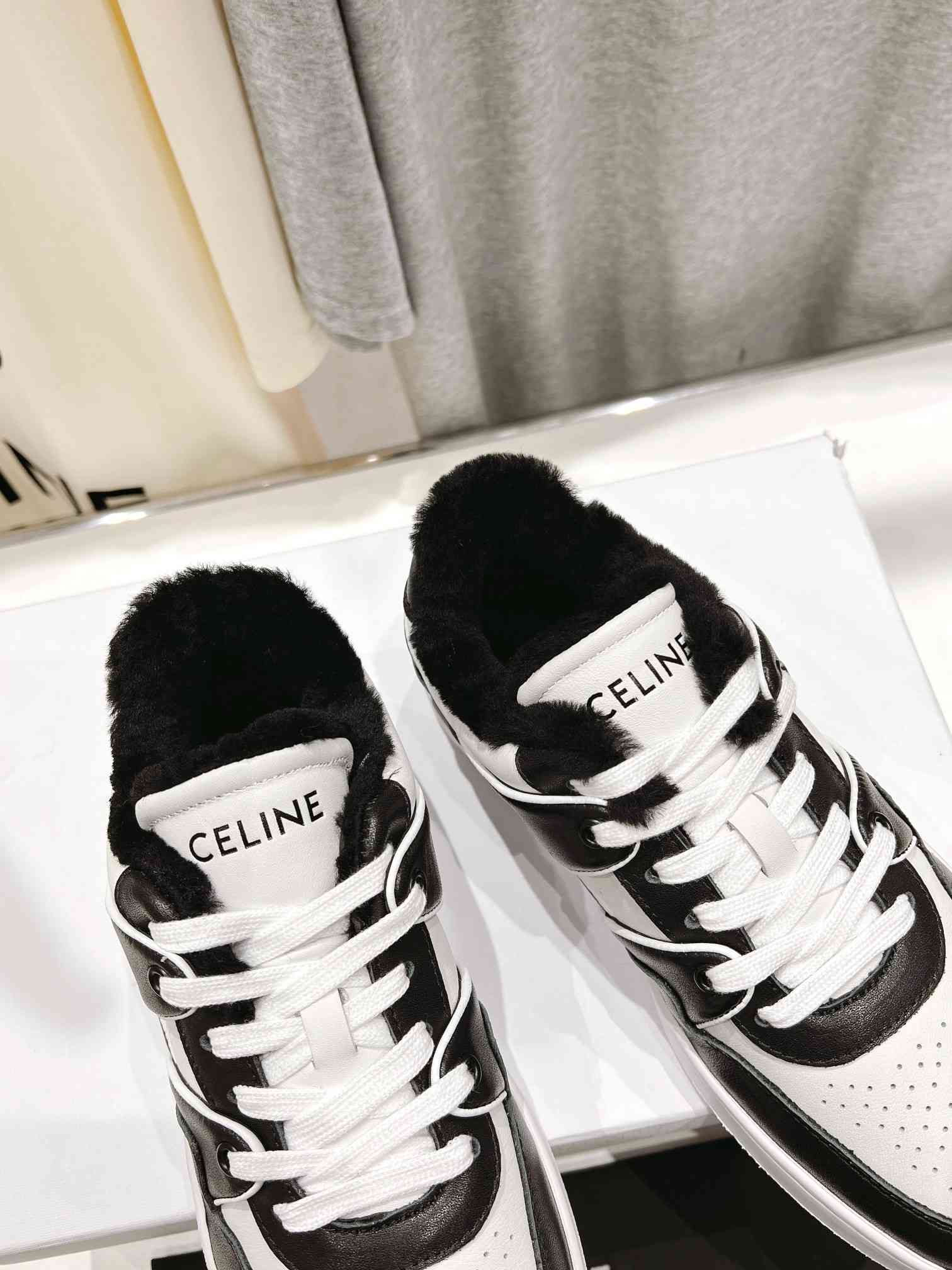 Ce1i*e Trainer Low Lace-Up Sneaker With Fur Black For Women