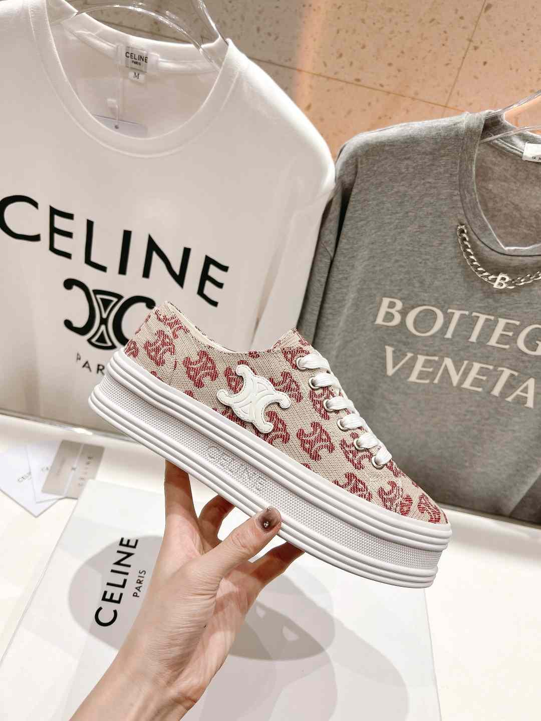 Ce1i*e Triomphe Sneakers In Canvas Red For Women