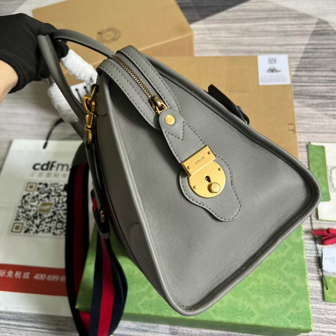 Gvc*1 Double G-Detailed Smooth Medium Handbag Grey For Men 13.3 in/ 34 cm ‎