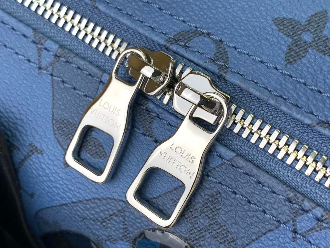 L0vis Vvtt0n Keepall Bandoulière 35 Bag Blue 34 cm/ 13.4 in M22573