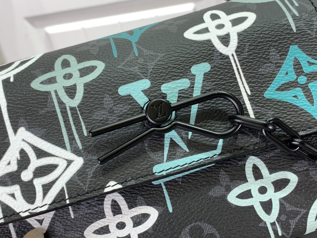 L0vis Vvtt0n Steamer Wearable Wallet Black For Men 18cm/ 7.1 in