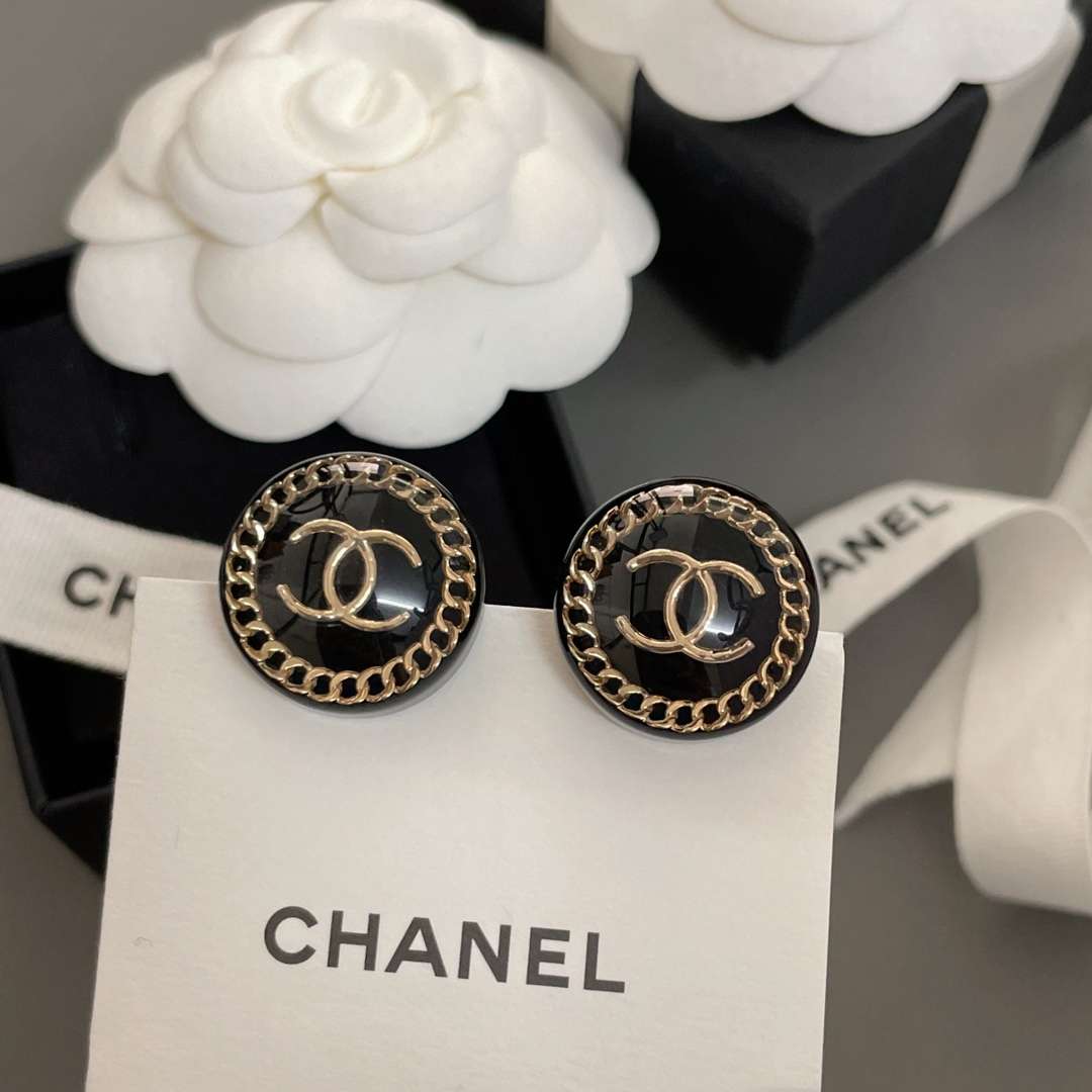 Ch**el  Round Acrylic Stud Earrings Black For Women