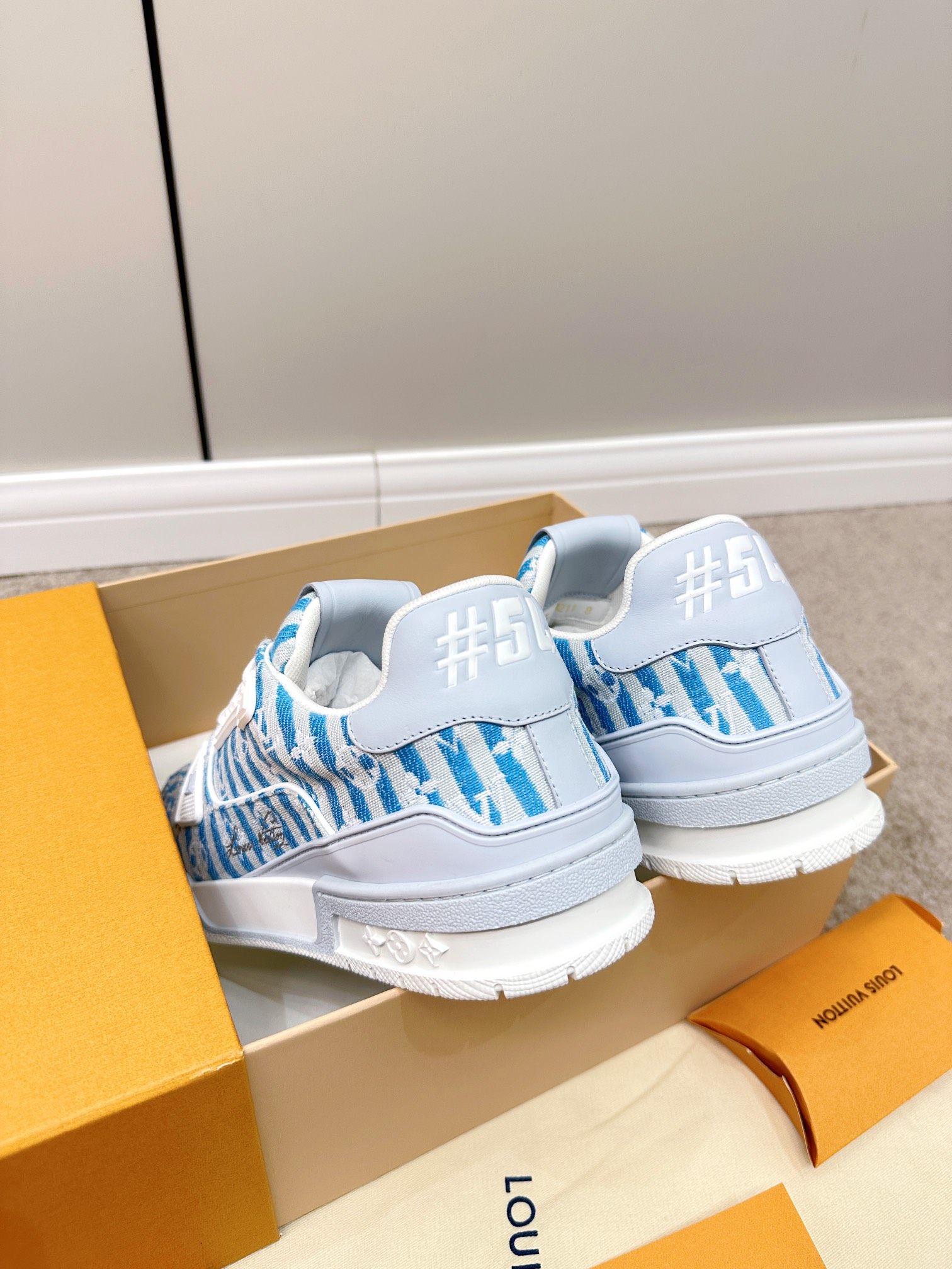 L0vis Vvtt0n Retro Basketball Sneakers Blue For Women