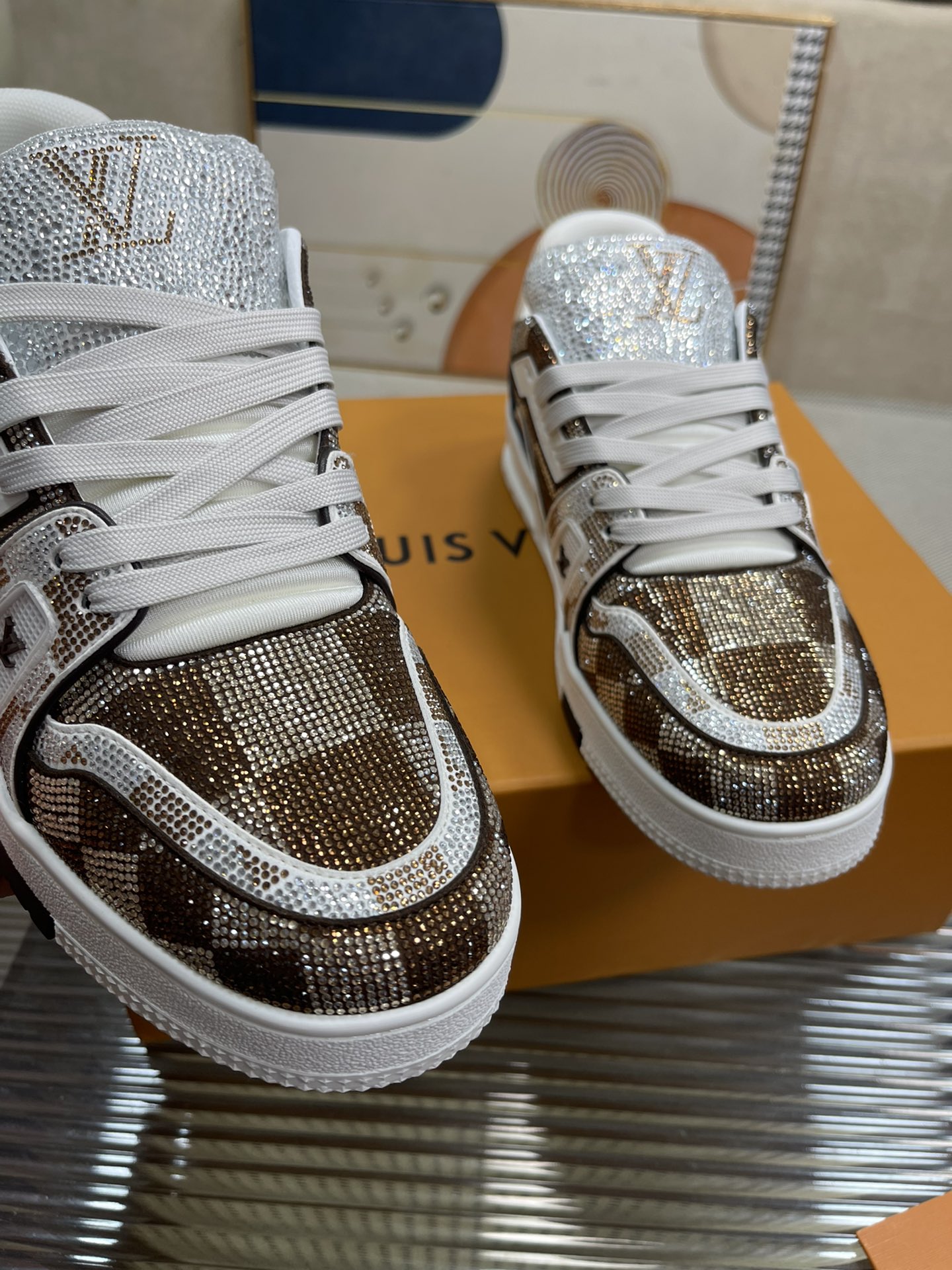 L0vis Vvtt0n Trainer Sneaker LV Brown For Women